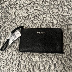Kate Spade Lucy Medium Wristlet Black Pebbled Leather NWT